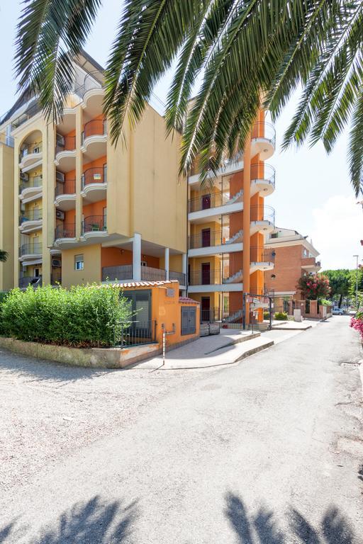 Residence Palazzo Sayonara Tortoreto Kültér fotó